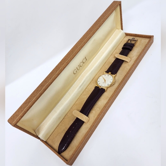 Gucci Men's Vintage Watch with Box - Picture 2 of 12